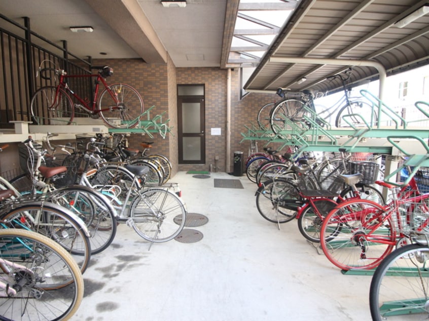 駐輪場 ラヴィアン名駅