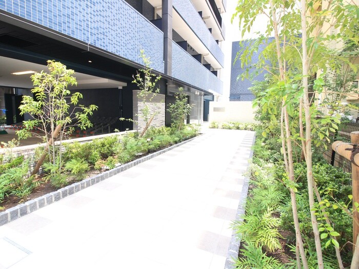 エントランス部分 ﾌﾟﾚｻﾝｽ上前津ｴﾚｽﾀ(1215)