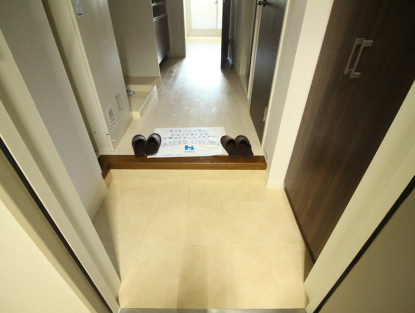 玄関 ＩＳＭ　泉