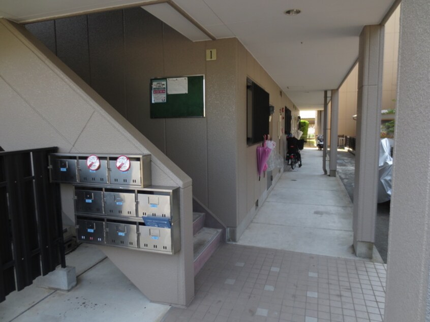 エントランス部分 ルミエール泉