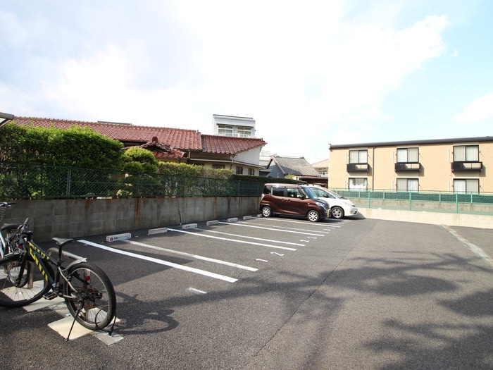 駐車場 ランドビル本陣