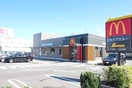 マクドナルド(ファストフード)まで900m サニーコート保見南山　Ｂ棟