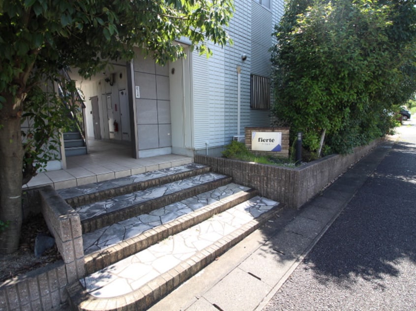 エントランス部分 フィエルテ