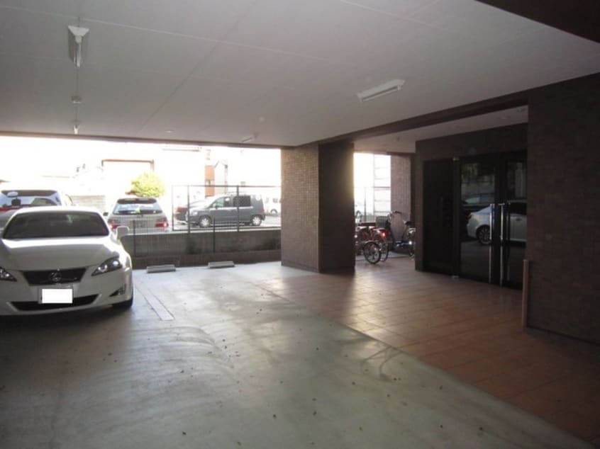 駐車場 メゾン・アン・ブリック