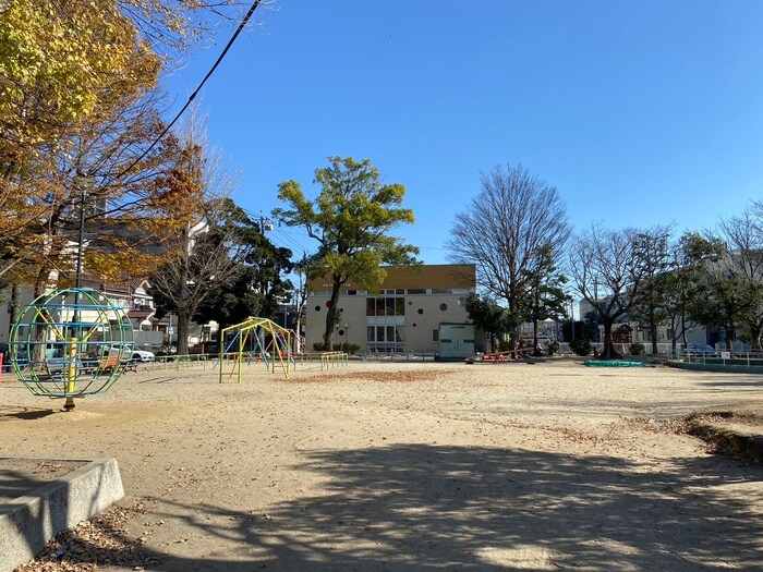 岩塚公園(公園)まで850m トパーズ