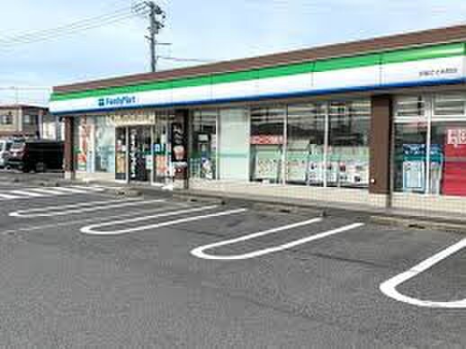 ファミリーマート　安城ささめ店(コンビニ)まで262m ＰＲＥＮＤＲＥ
