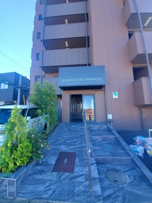 エントランス部分 シーズンコート泰明町