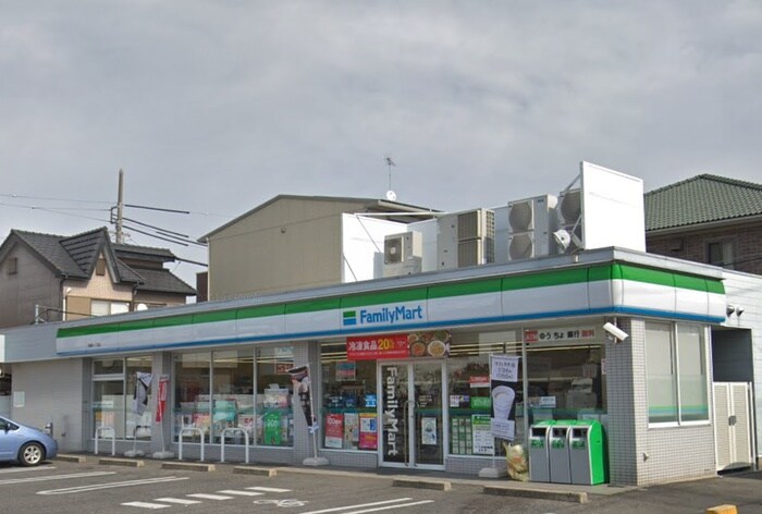 ファミリーマート 神郷町一丁目店(コンビニ)まで301m Ｓ.Ｒ.ＫビルディングⅡ