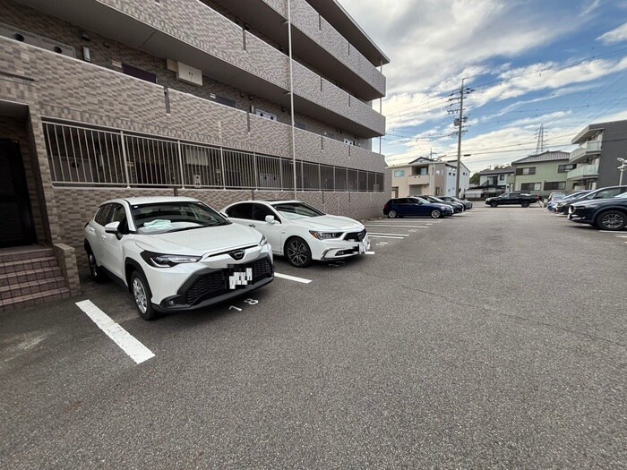駐車場 GRACIA
