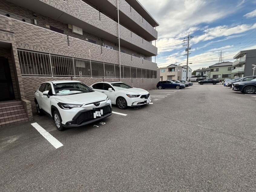 駐車場 GRACIA