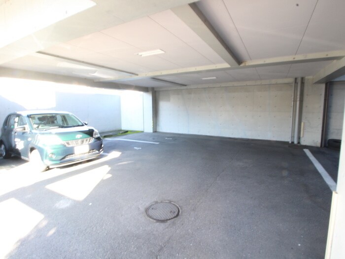 駐車場 メゾン第６初島