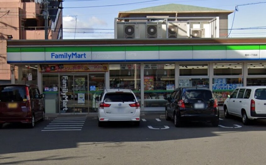 ファミリーマート菊井一丁目店(コンビニ)まで650m ベルヴュコート名古屋則武