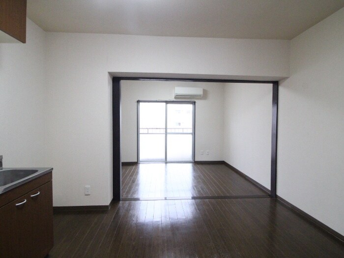 居室 明治第７ビルディング