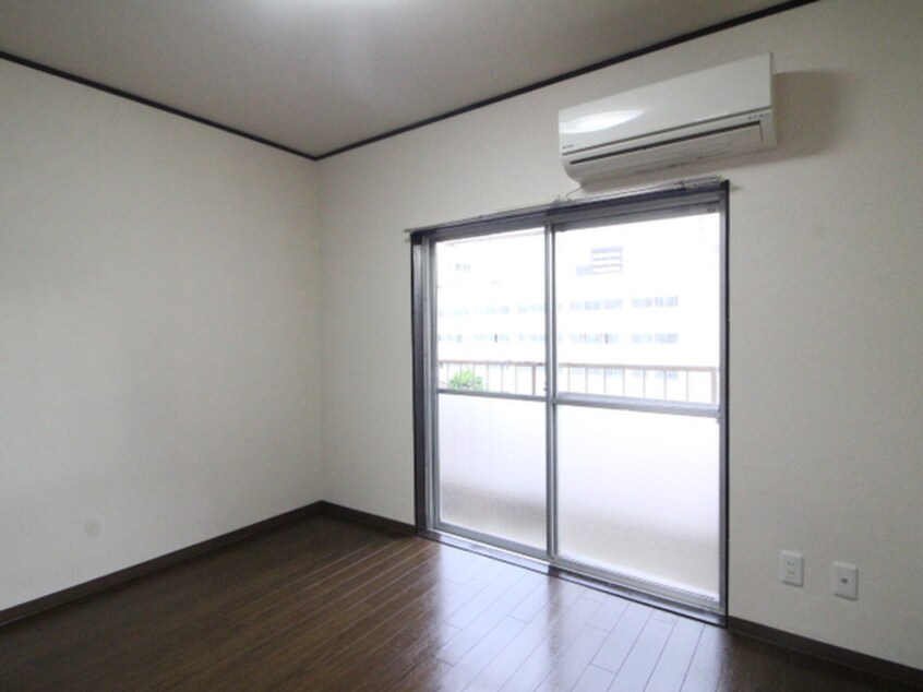 居室 明治第７ビルディング