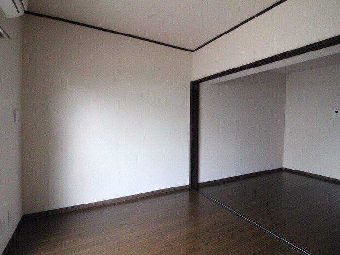 居室 明治第７ビルディング