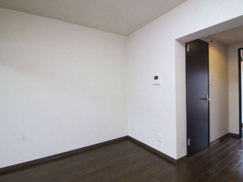 居室 明治第７ビルディング