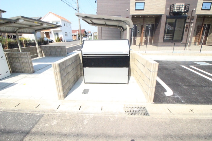 駐輪場 アンソレイエ