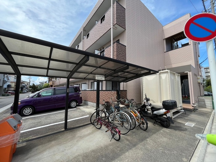 駐輪場 ウイングコート辻