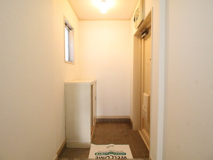 玄関 ＰＳドゥエリングビル