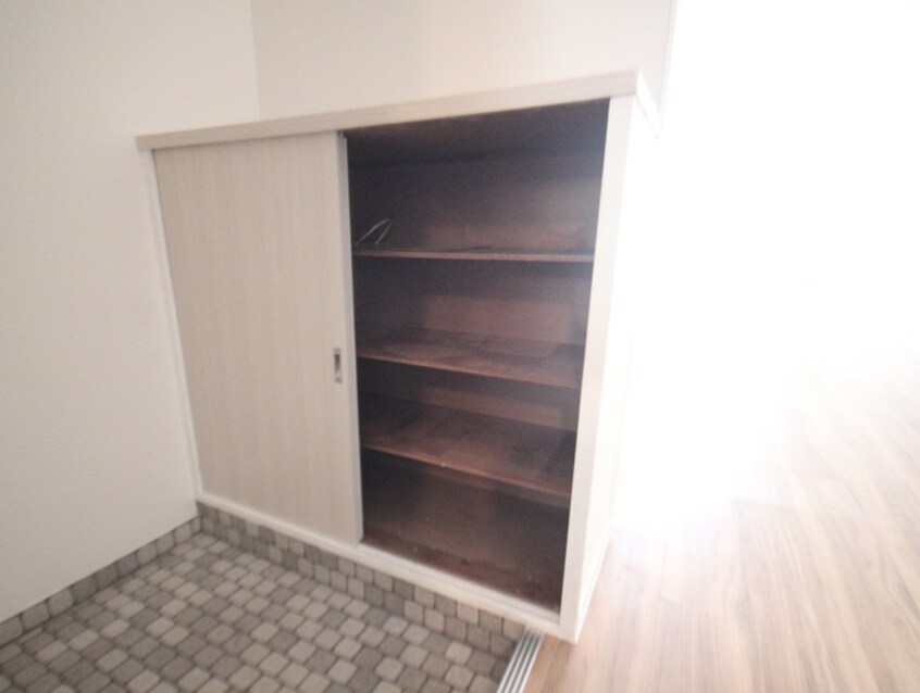 靴箱 宝第二スカイハイツ（1102）