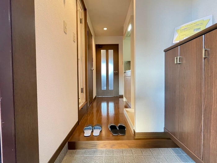 玄関 グランモール一社