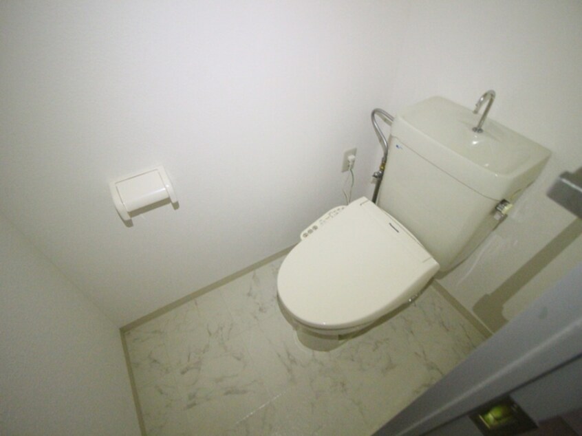 トイレ 第３２オ－シャンハイツ