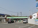 ファミリーマート名古屋平中店(コンビニ)まで180m 豊月マンション