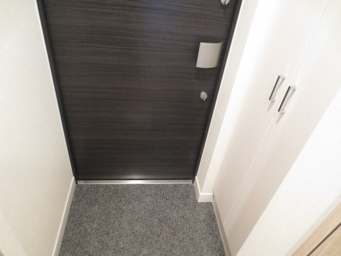 玄関 ﾌﾟﾚｻﾝｽ丸の内雅殿(1105)