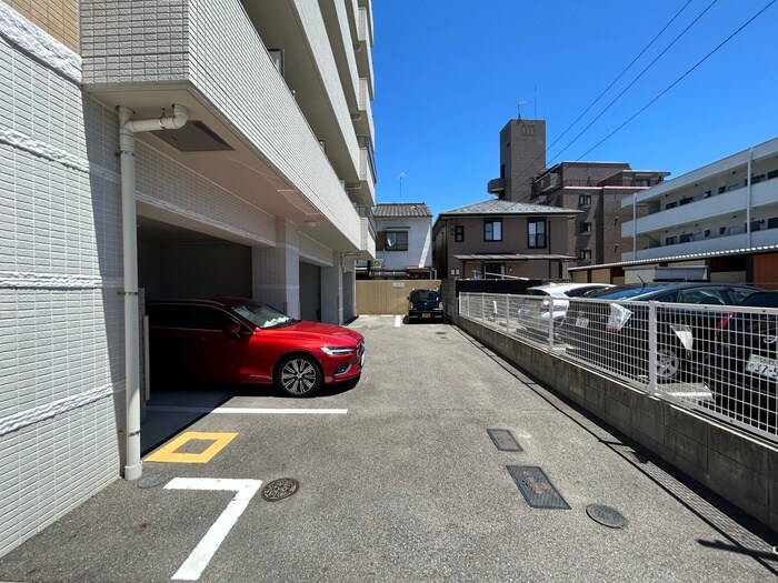 駐車場 アクシア車道