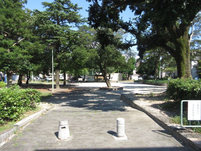 黒門公園(公園)まで190m アクシア車道