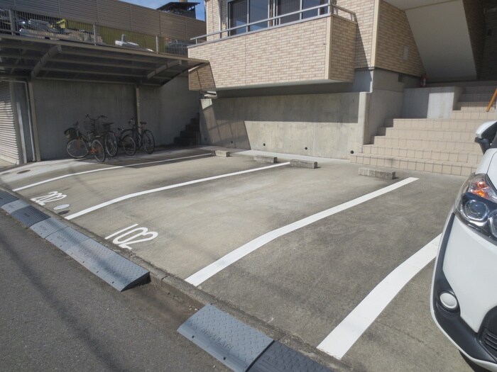 駐車場 メゾンけやき