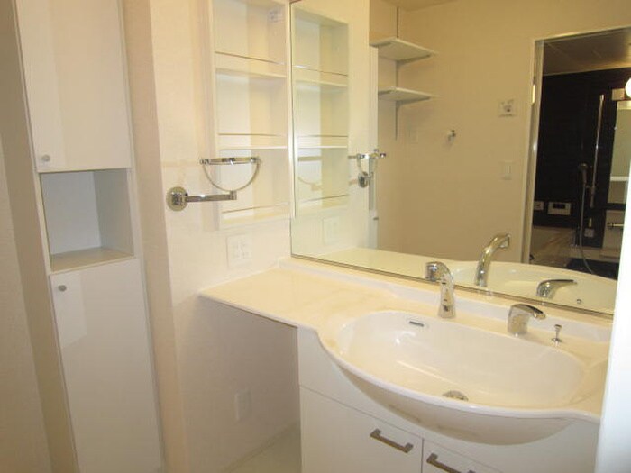 洗面 ＥＭＵ２２