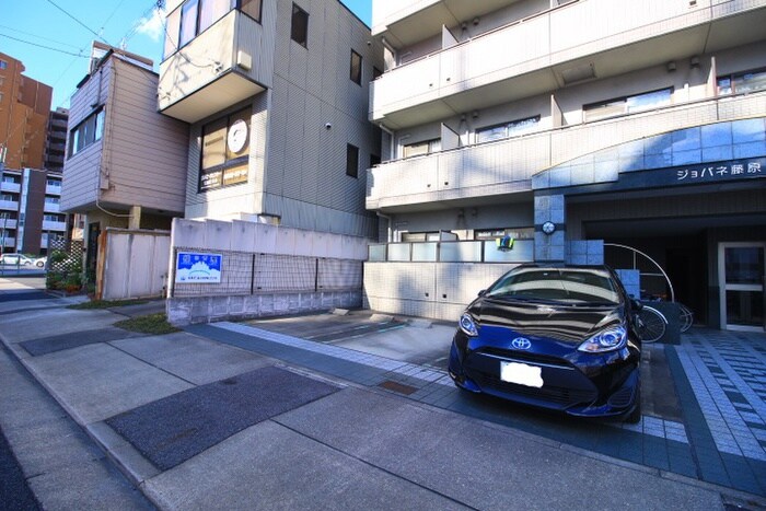 駐車場 ジョバネ藤原