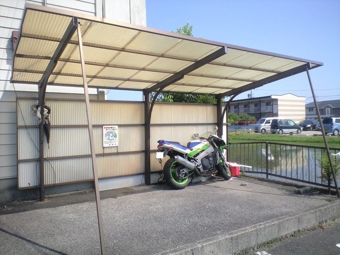 駐輪場 タウニｲ－河原