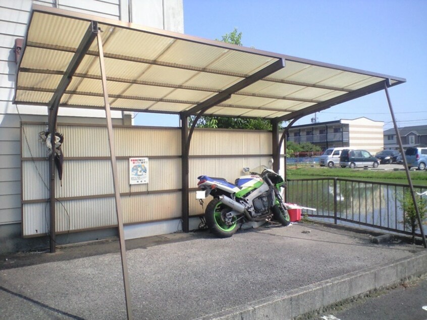 駐輪場 タウニｲ－河原