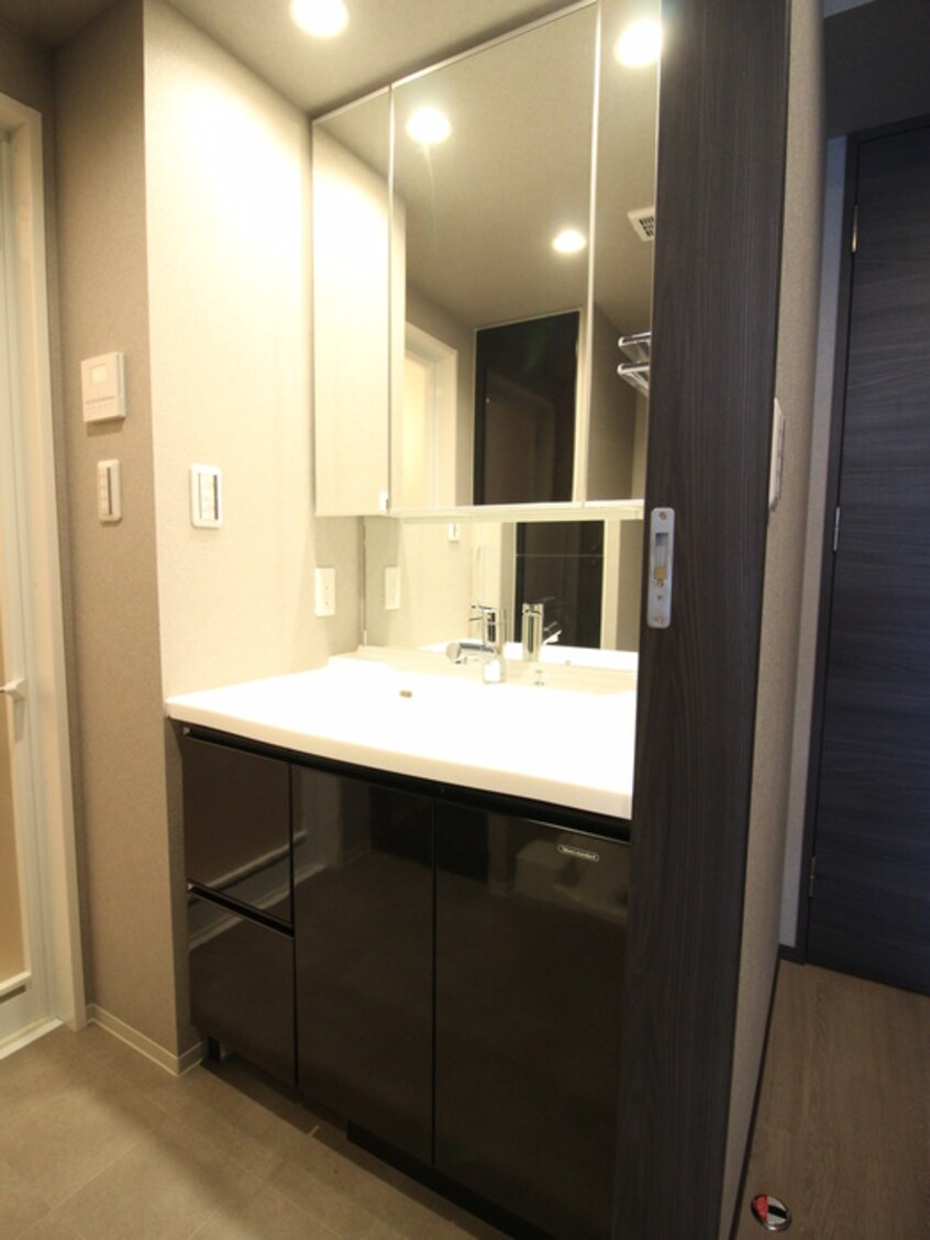 洗面 ﾌﾟﾚｻﾝｽﾛｼﾞｪ名古屋浅間町(1005)