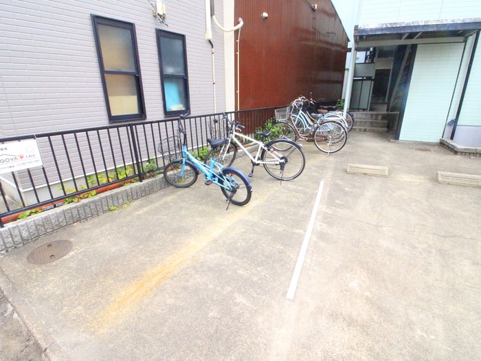 駐輪場 サンフィールド本町