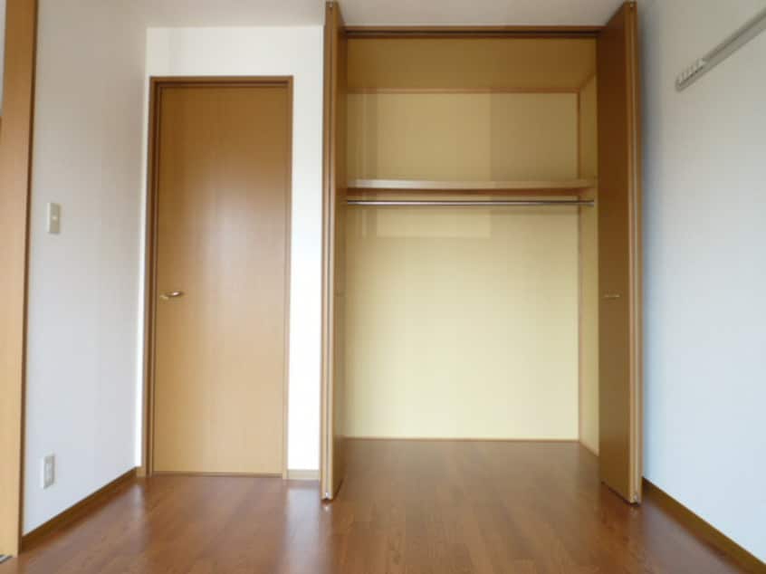 居室 Ｆｏｎ　Ｔａｉｎｅ　Ｂ