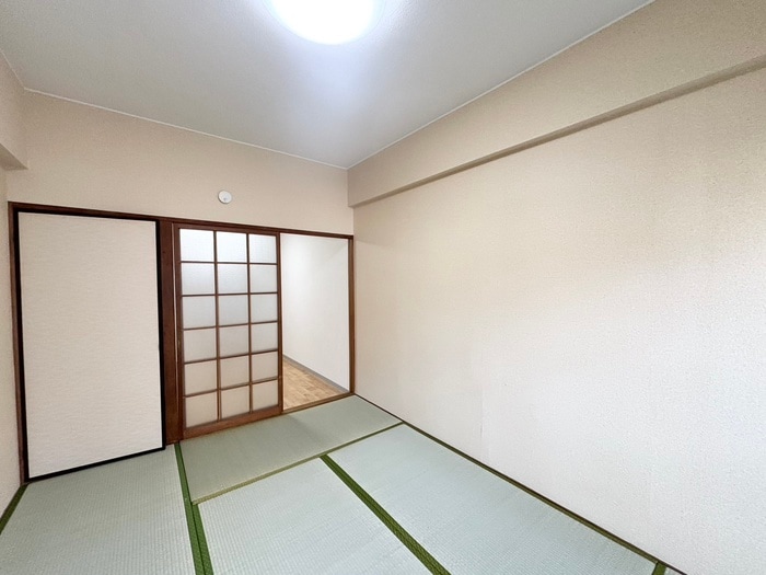 居室 ビラ三秀中山