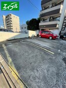 駐車場 ションブルジス加賀