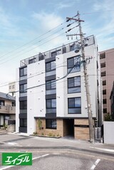 Amirl Premier Heian-dori