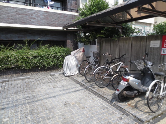 駐輪場 ヒイロ本郷