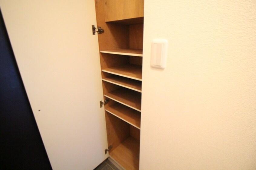 靴箱 ヒイロ本郷