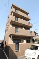 レ－ジュウイングの外観