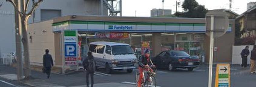 ファミリーマート(コンビニ)まで334m ヴィオラレジデンス
