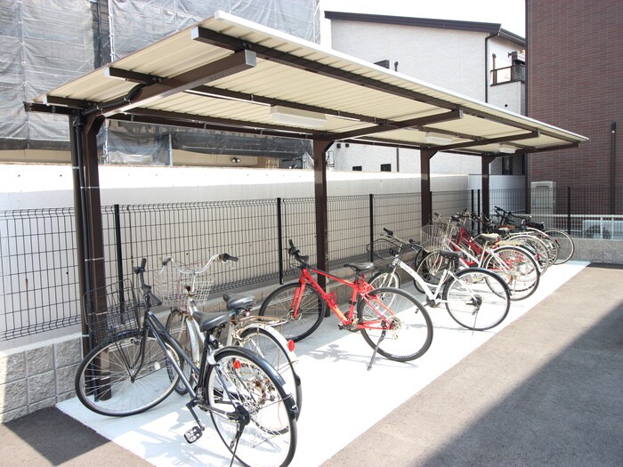 駐輪場 Alba Masumida