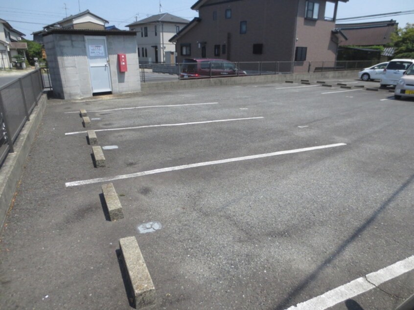 駐車場 サンビレッジ　C