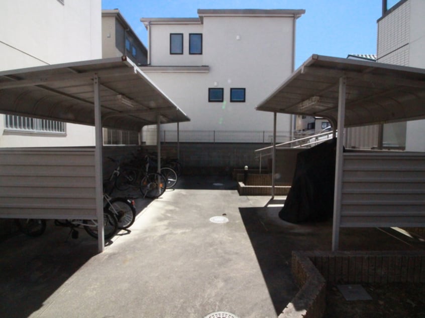 駐輪場 フロレア－レ香流