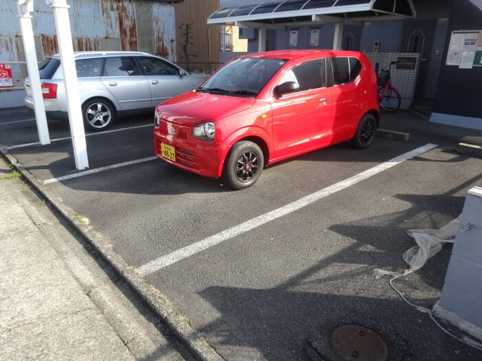 駐車場 シーズンコート岩塚西