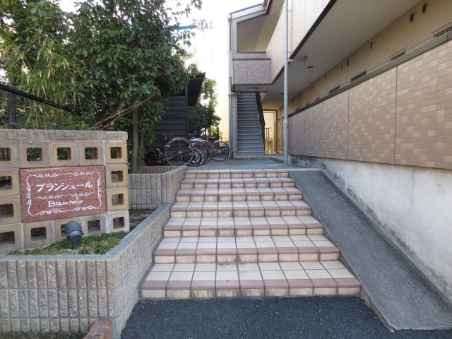 エントランス部分 ブランシュ－ル
